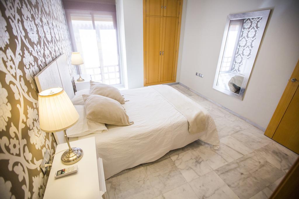 Ab Apartamentos Reding Málaga Buitenkant foto