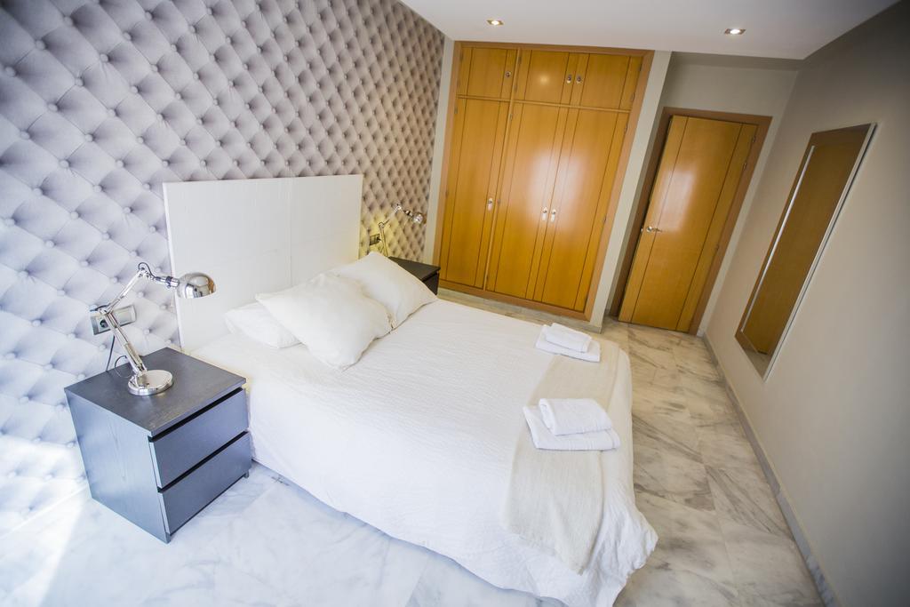 Ab Apartamentos Reding Málaga Buitenkant foto